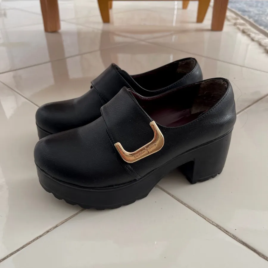 کفش کالج پاشنه دار