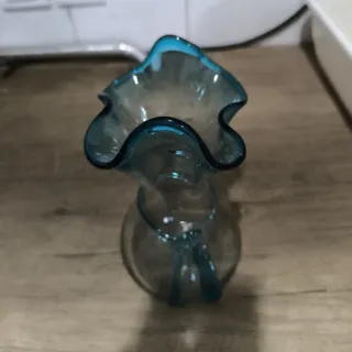 گلدان شیشه ای آنتیک قدیمی