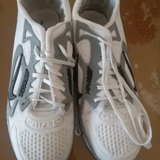 کفش کتانی مردانه