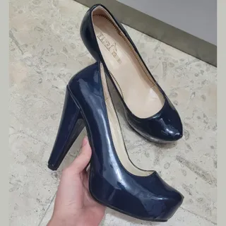کفش پاشنه بلند