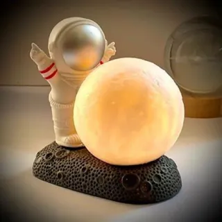 چراغ خواب فضانورد