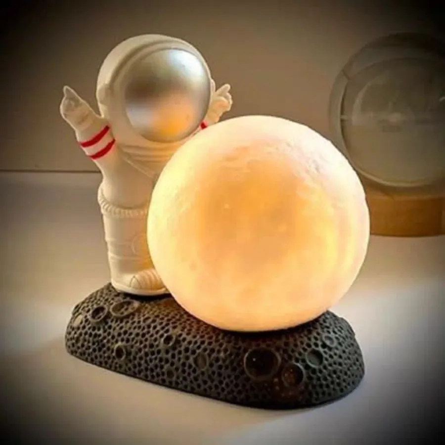 چراغ خواب فضانورد