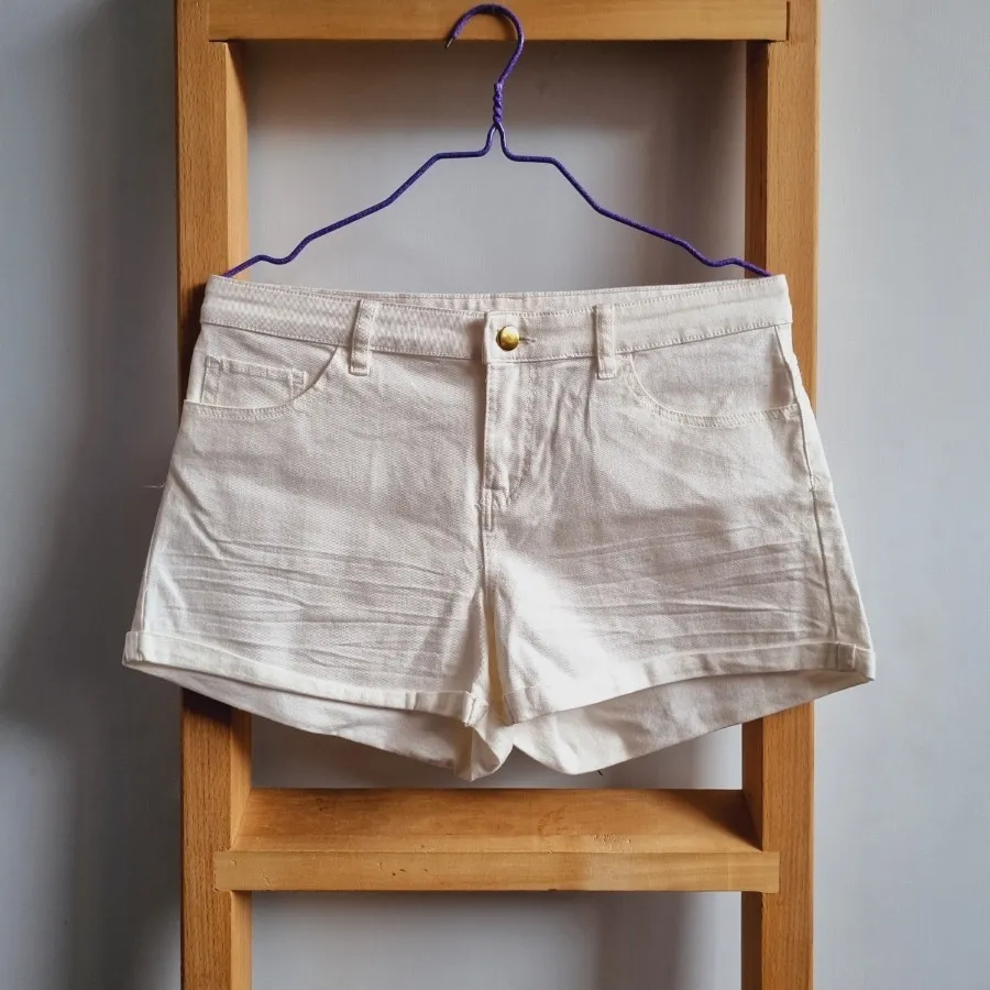 شلوارک کتان سفید