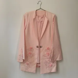 کت و شلوار همراه با تاپ