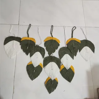 دیوارکوب برگ‌ مکرومه