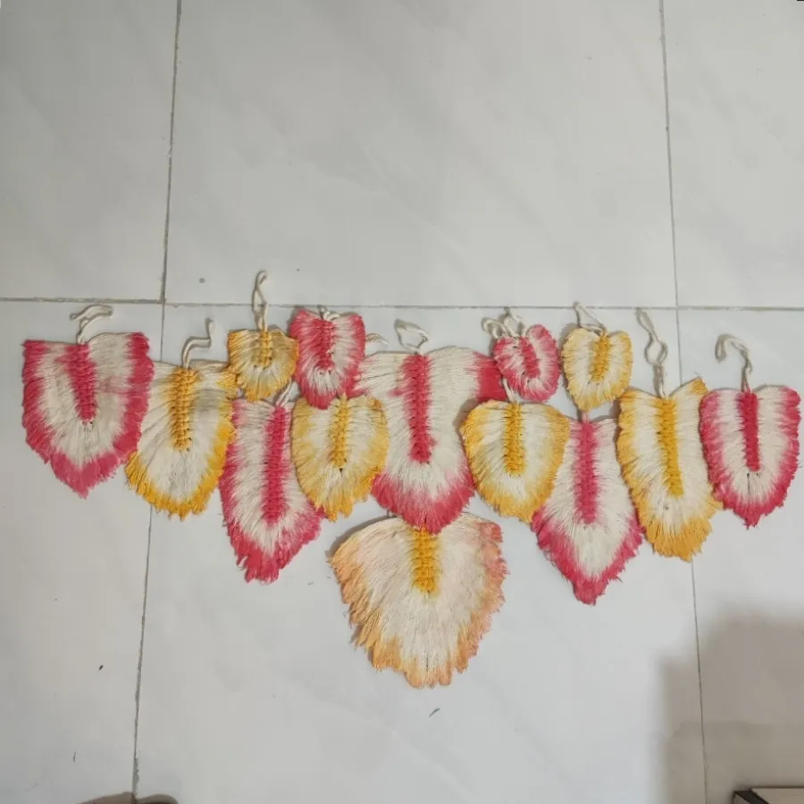 دیوارکوب برگ‌ مکرومه