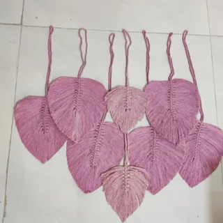 دیوارکوب برگ‌ مکرومه