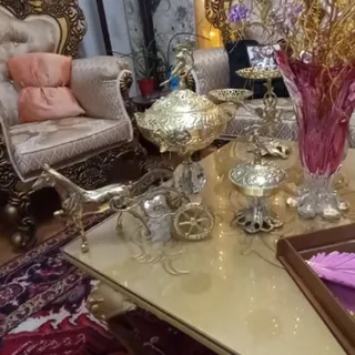 شکلات خوری با اجیل خوری