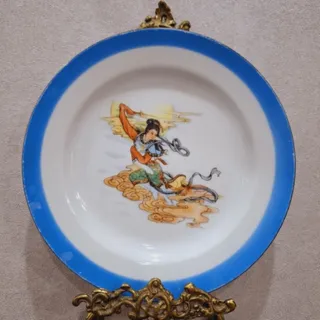 دیوار کوب بانوی شرقی