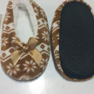 پاپوش بچگانه