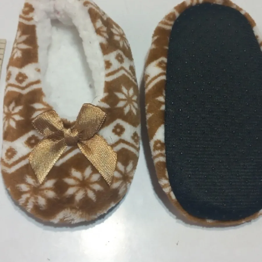 پاپوش بچگانه