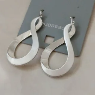 گوشواره جذاب و زیبا