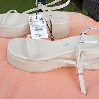 صندل جذاب zara