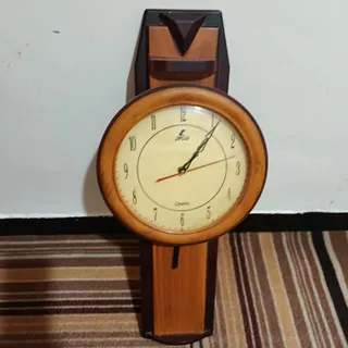 ساعت دیواری