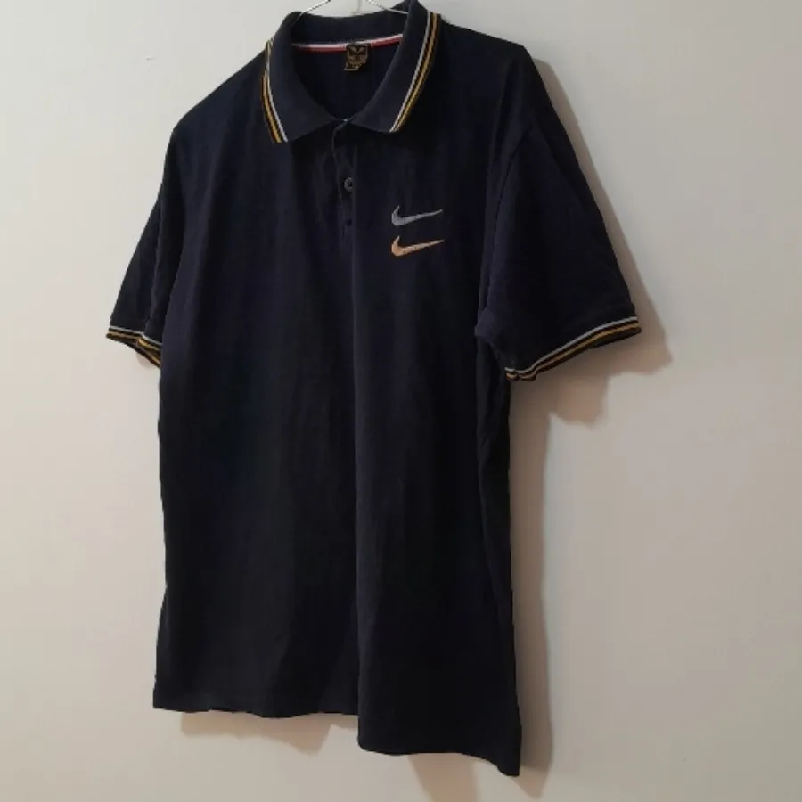 تیشرت یقه دار