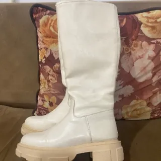 بوت بلند کرم