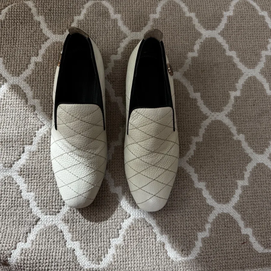 کالج شیری رنگ