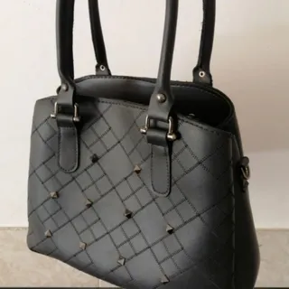 کیف چرم بزرگ مشکی دستی