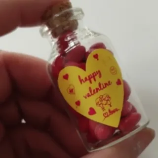 دکوری شیشه عشق ولنی