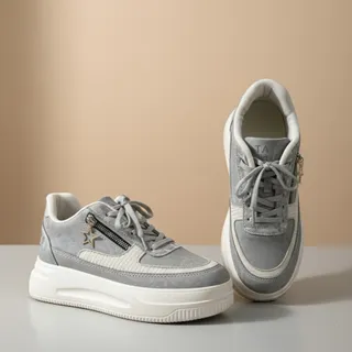 کتونی اسپرت طرح ستاره