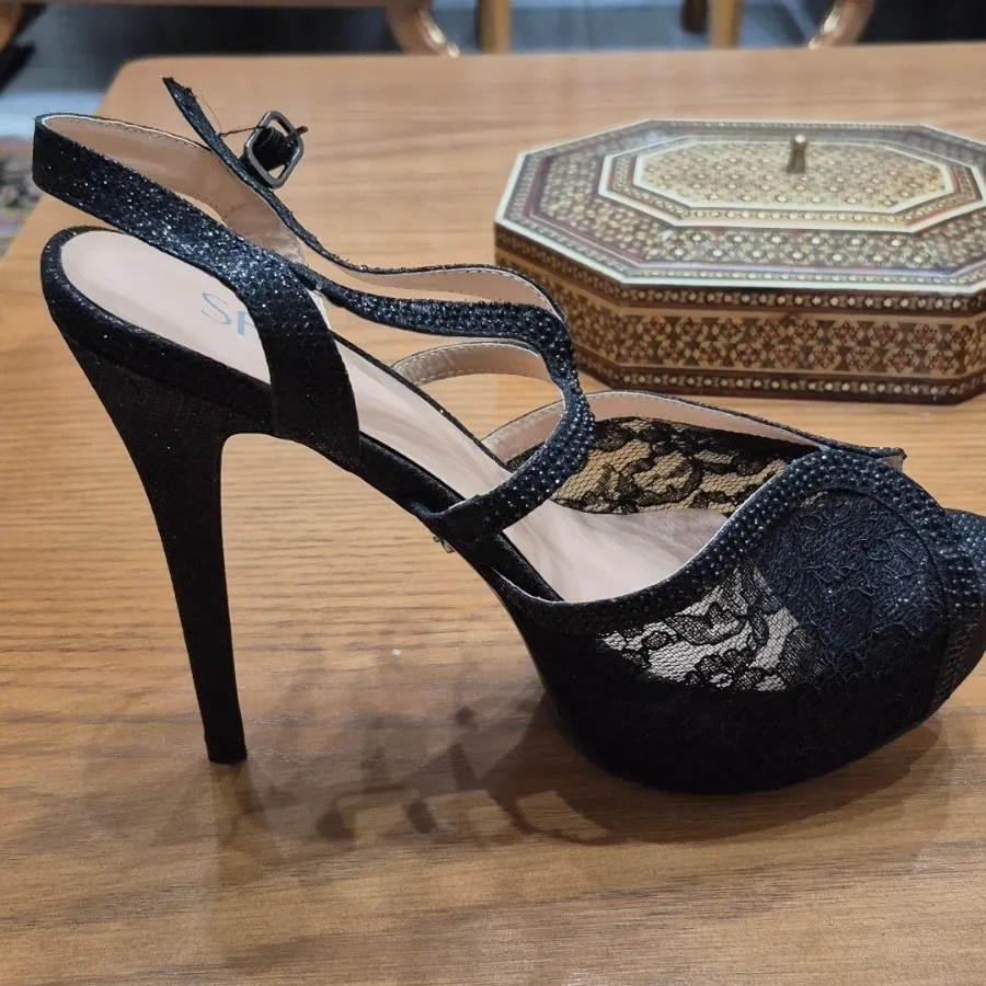 کفش پاشنه بلند مجلسی