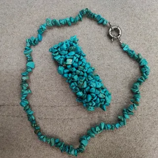 دستبند و گردنبند