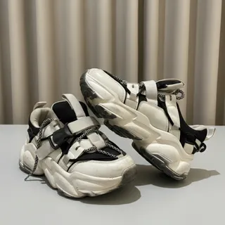 کتونی طرح شلوغ