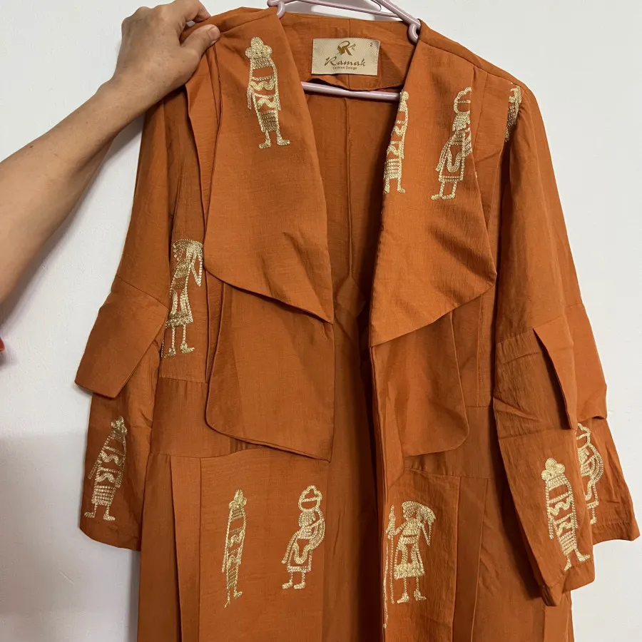 مانتو زیبا گلدوزی شده