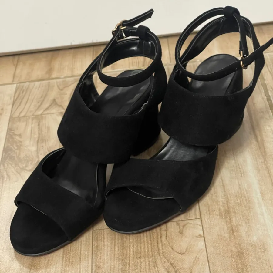 کفش مخمل مشکی