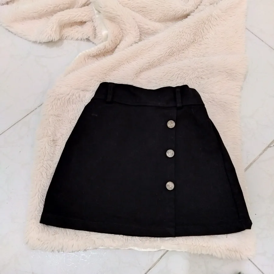 دامن دخترانه