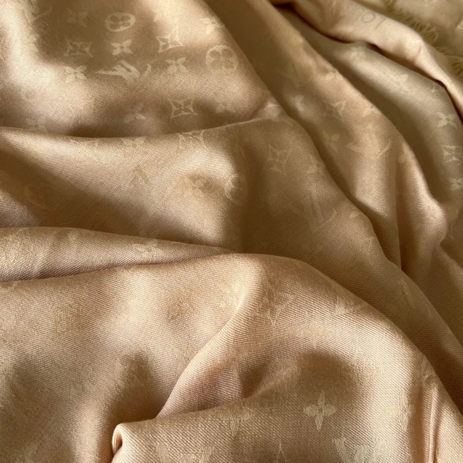 روسری قواره دار لویی