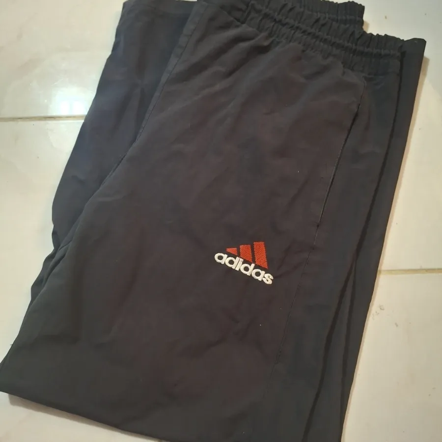 شلوار ورزشی