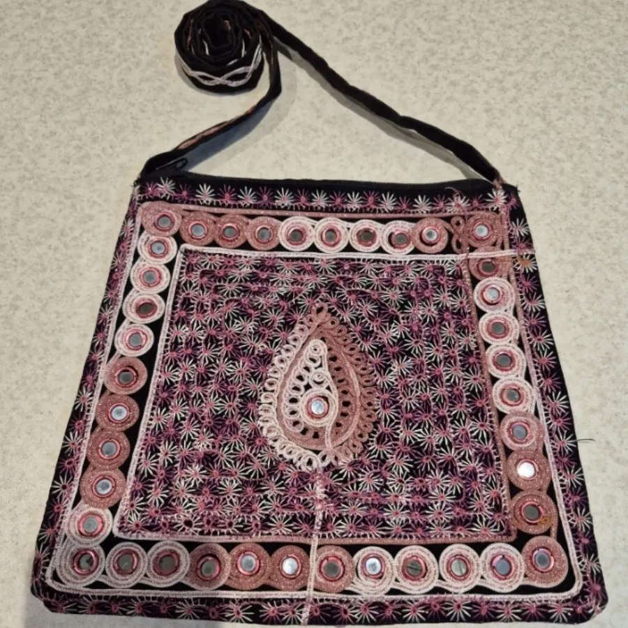 کیف سوزن دوزی