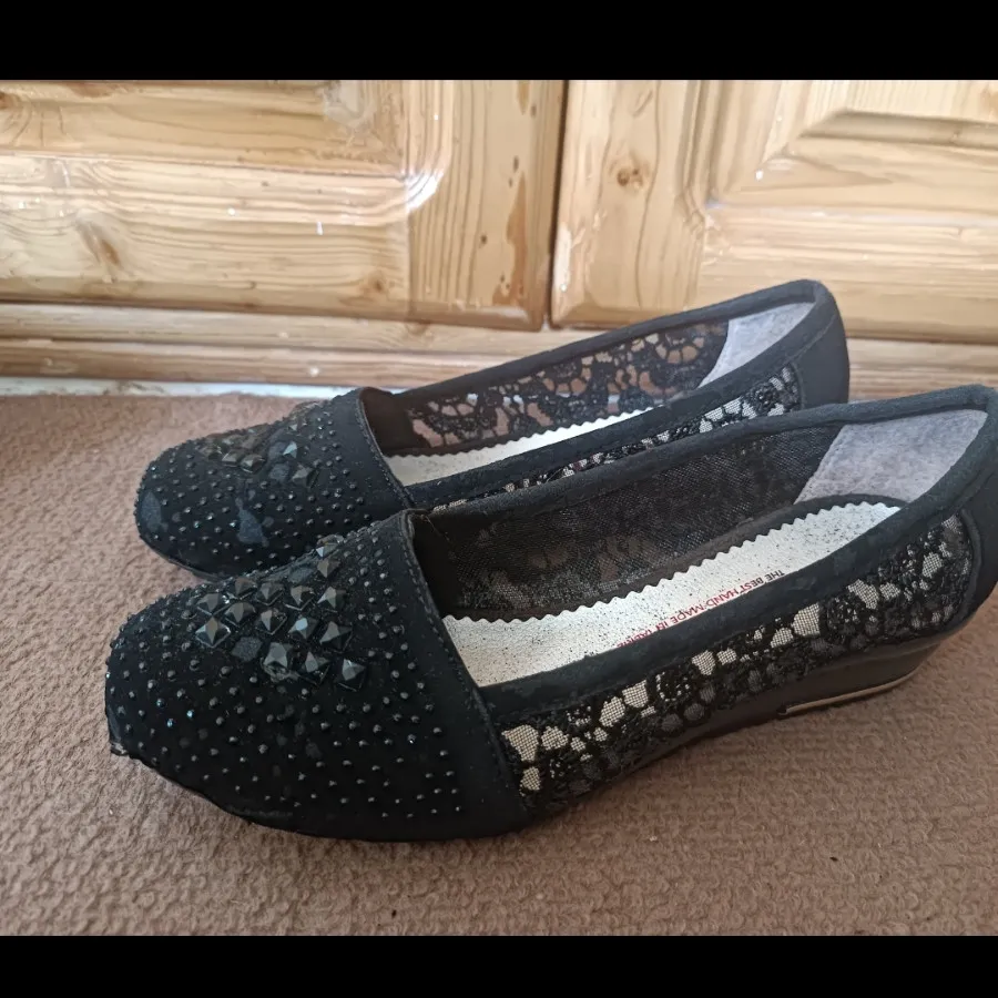 کفش رو فرشی