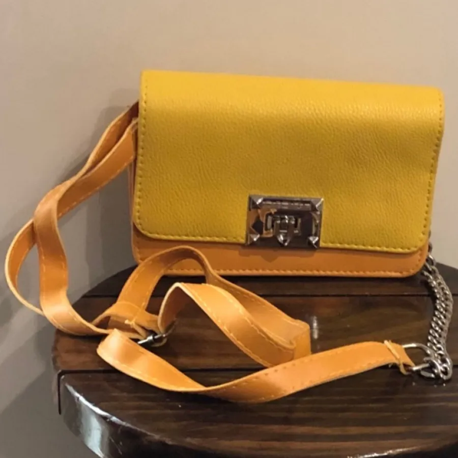 کیف زرد فانتزی