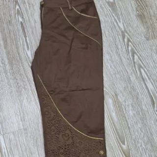 شلوارک زنانه