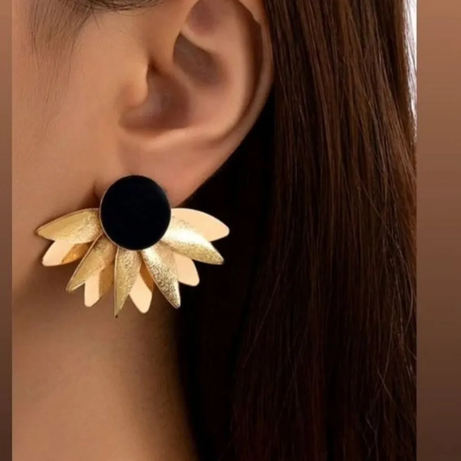 گوشواره بزرگ