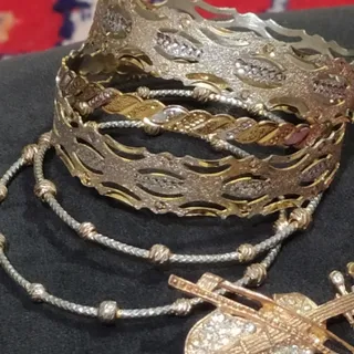 پنج عدد النگورنگ ثابت