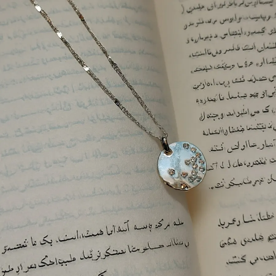 گردنبند ظریف نگیندار