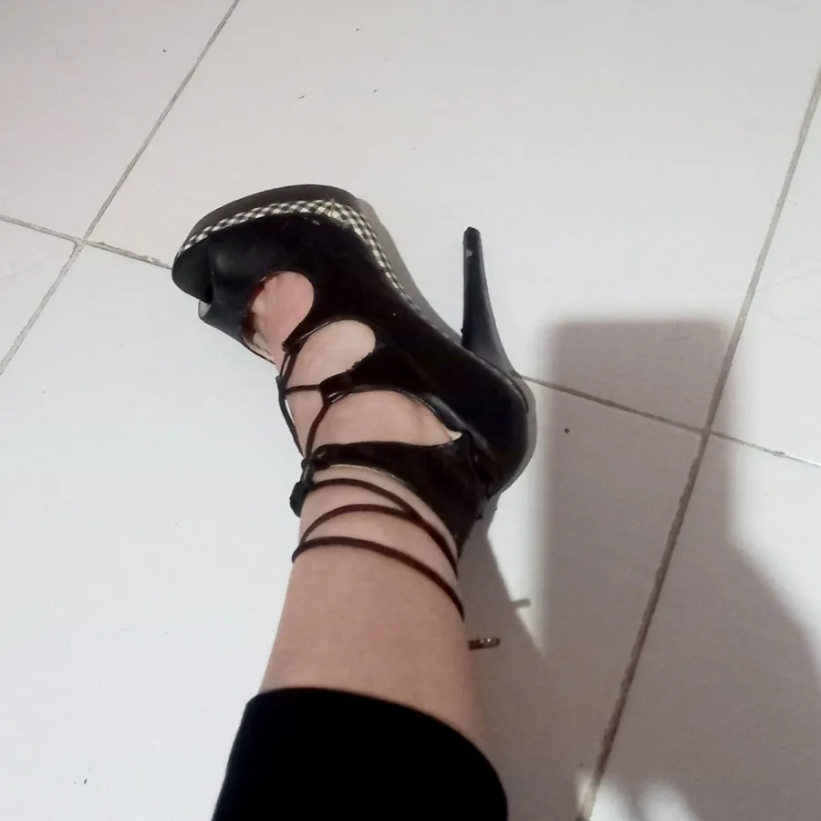 کفش پاشنه بلند چرم