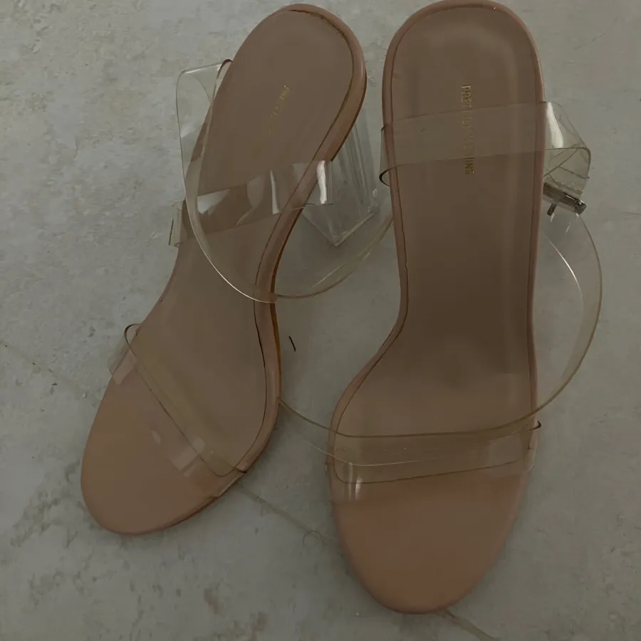 کفش شیشه ای برند پرتی لیت