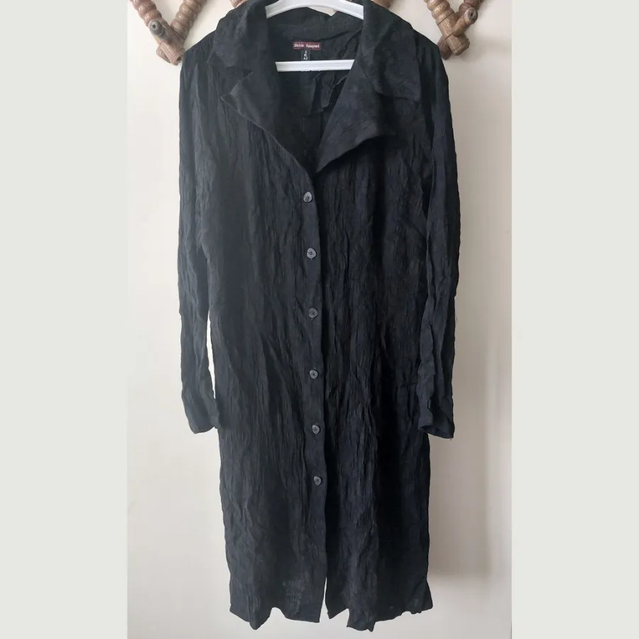 مانتوی مشکی طرحدار