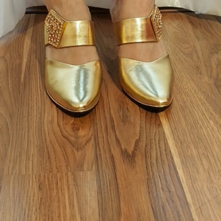 طلایی خوش رنگ