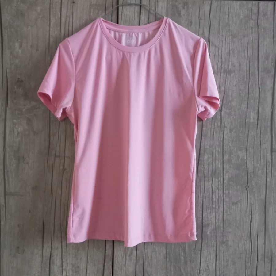 تیشرت صورتی