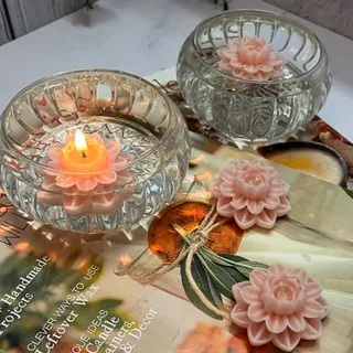 شمع نیلوفر رو آبی