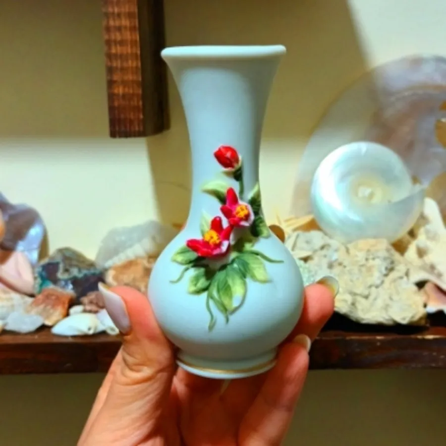 گلدان مینیمال قدیمی