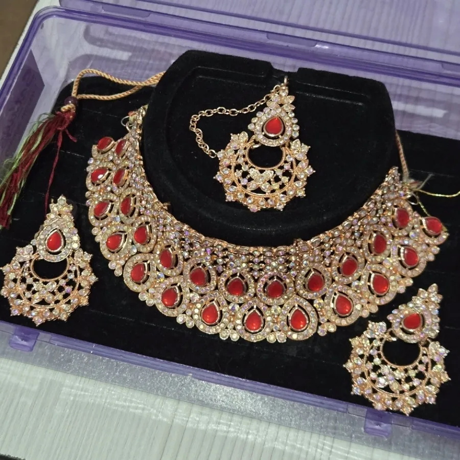 سرویس مجلسی هندی