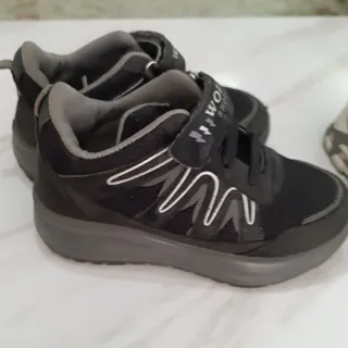 کفش کتونی بچگانه سایز 27