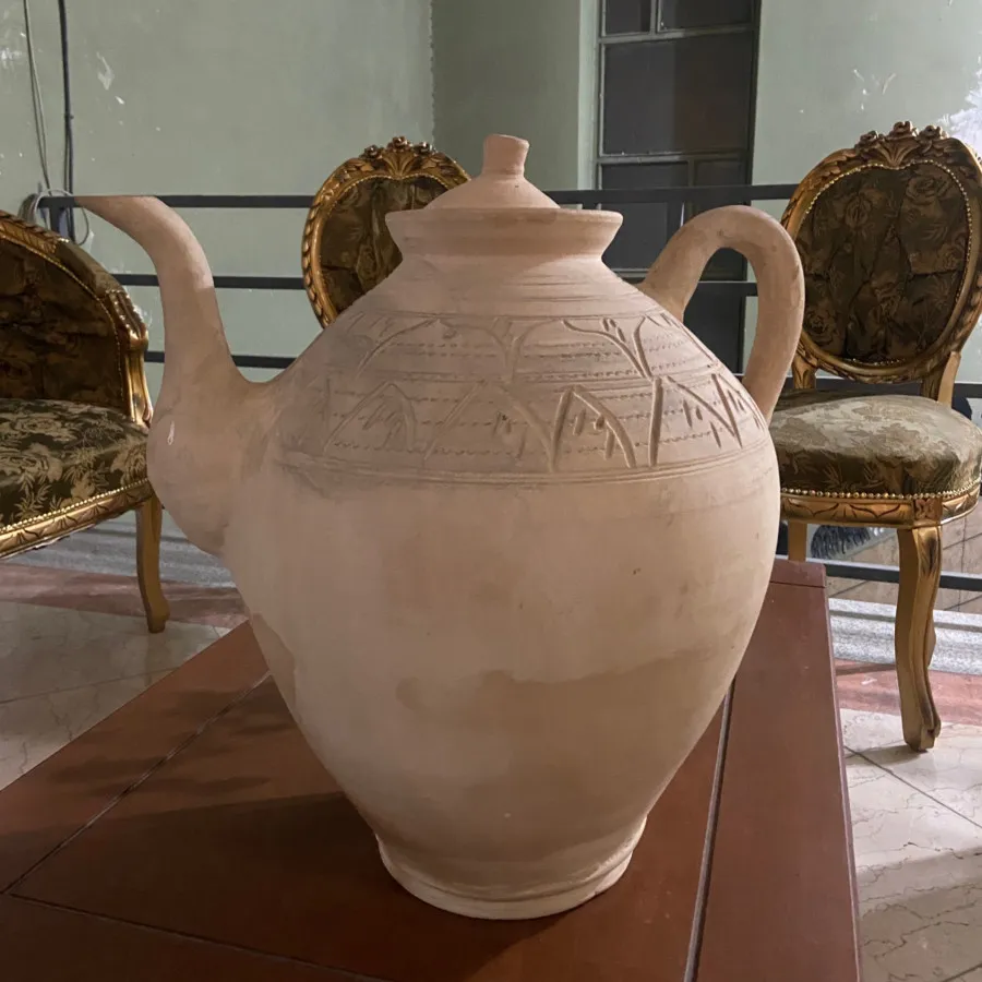 قوری بزرگ سفالی