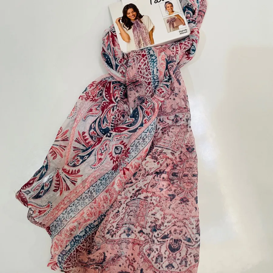 شال برند i am